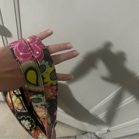 Vera Bradley Floral Patterned Women's Bag - Picture 9 of 9